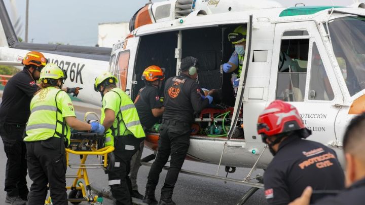 Helicóptero traslada a menores accidentados en Hualahuises; son reportados graves