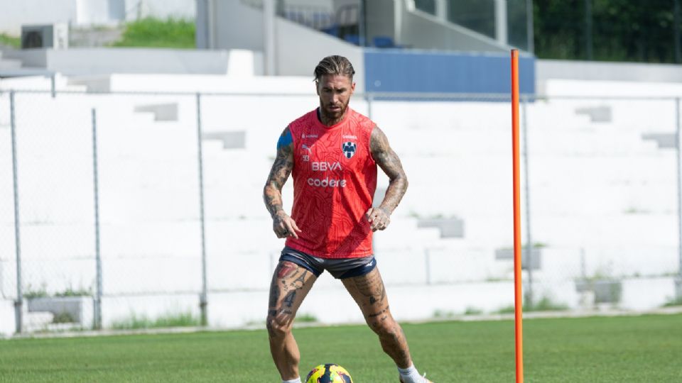 El capitán albiazul retoma actividad: Se reincorpora sin molestias y se prepara para los amistosos previos.
