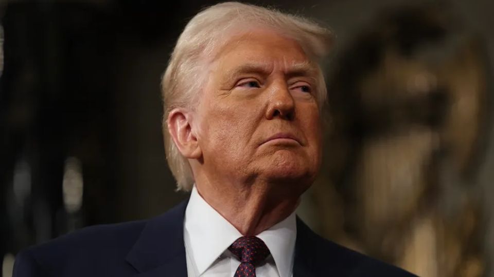 Trump aumenta al 50% los aranceles del acero y aluminio.