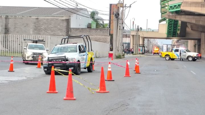 Ataque a balazos contra casa en Monterrey desata persecución y balacera; hay un muerto