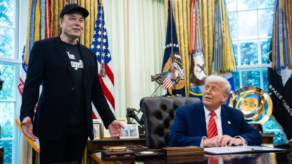 Trump amenaza a Musk con 'consecuencias muy graves' si apoyo a candidatos demócratas.