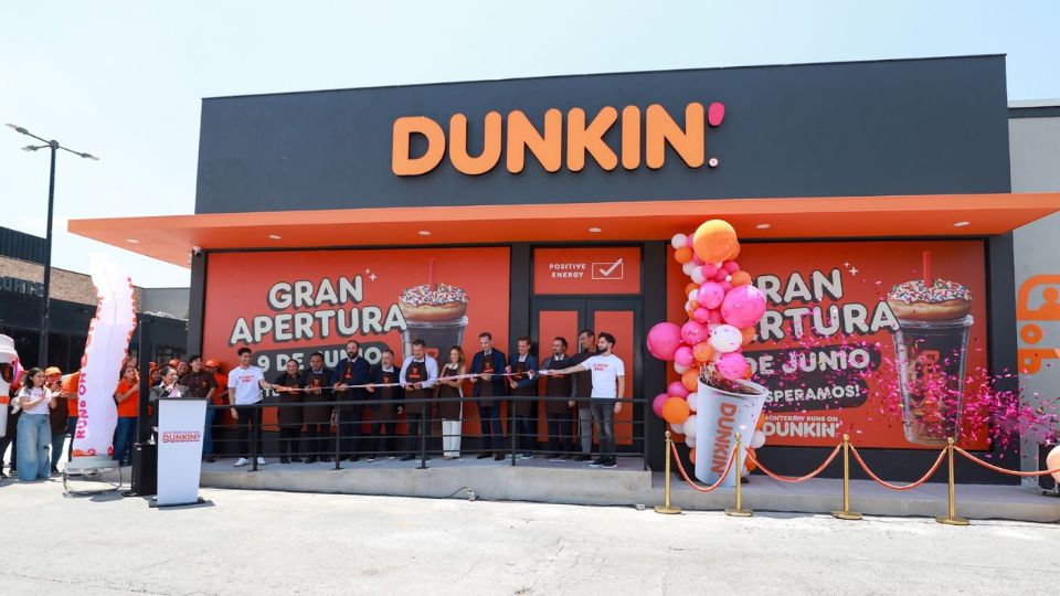 Dunkin abre su primera sucursal en Monterrey.