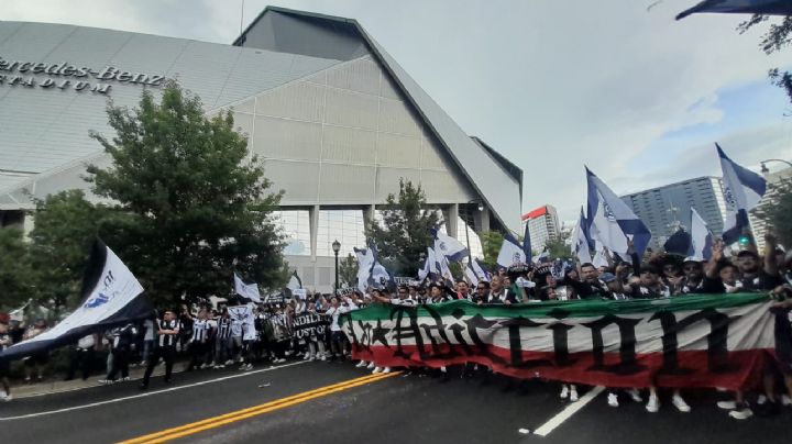 Aficionados de Rayados hacen caravana en Atlanta previo al partido ante el Borussia Dortmund