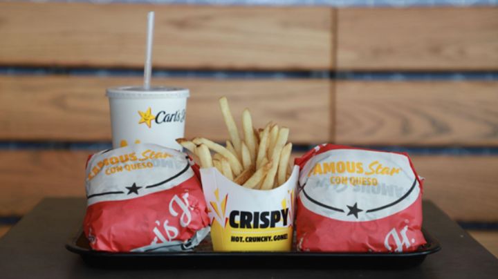 ¡Carl’s Jr. lanza hamburguesas a $10 por un día!