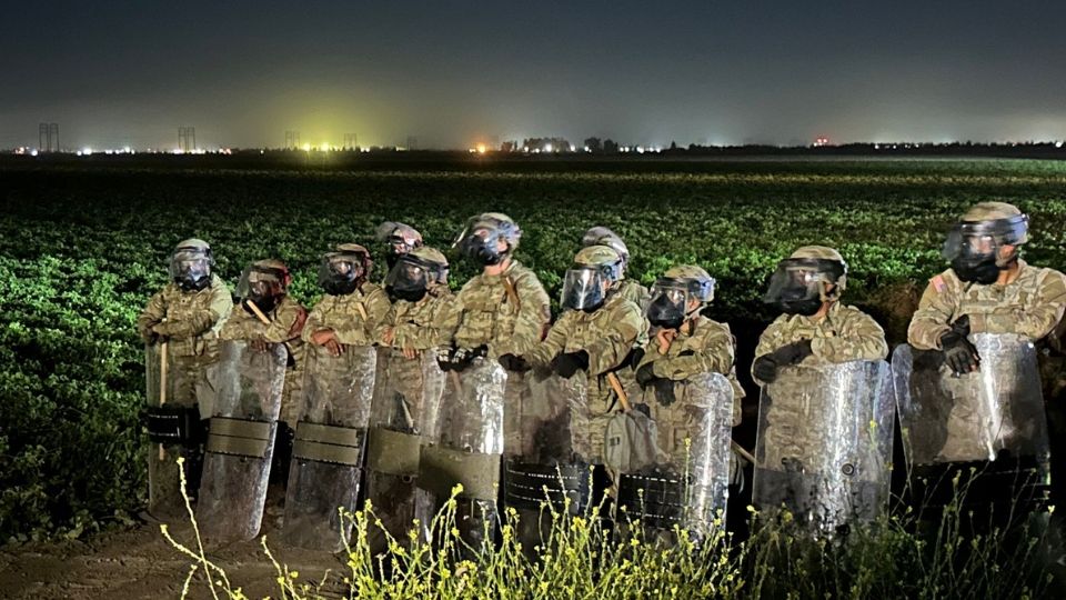 Elementos federales de Estados Unidos en campos agrícolas tras redadas | Mel Buer
