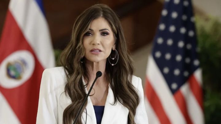 Kristi Noem rechaza acusaciones sobre falta de respuesta ante inundaciones en Texas