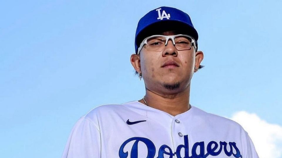 Julio Urías cumple sanción y será eliminado de la lista de jugadores restringidos