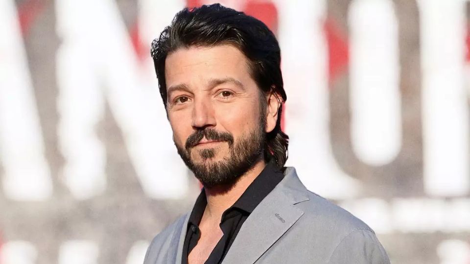 Diego Luna regresa a la dirección tras casi una década con 'Ceniza en la boca'