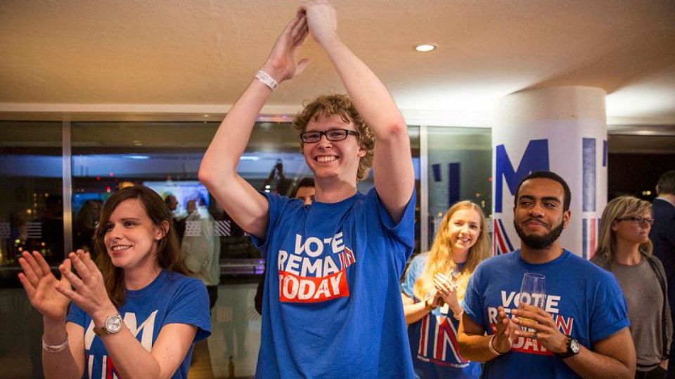 Reino Unido anuncia que reducirá la edad para votar a 16 años.