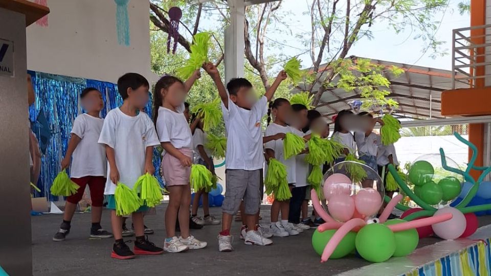 Niños disfrutan de la conclusión de campamento de verano en Zinc Nacional
