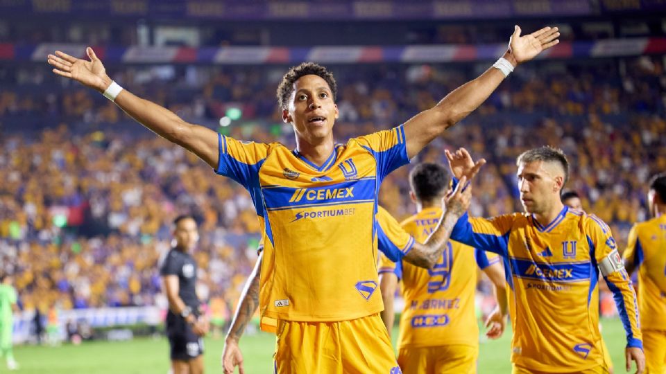 Ozziel Herrera celebra su gol ante FC Juárez