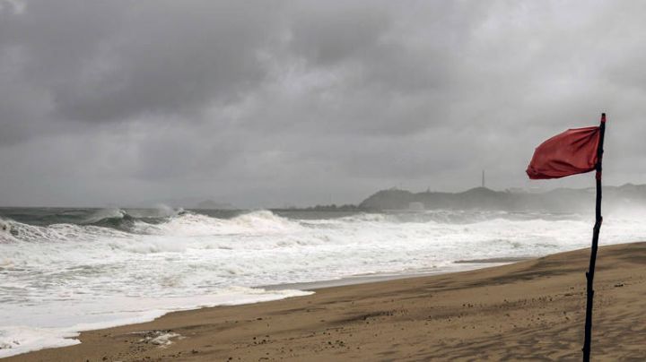 Huracán Flossie se debilita a categoría 2; lluvias fuertes seguirán en estos estados