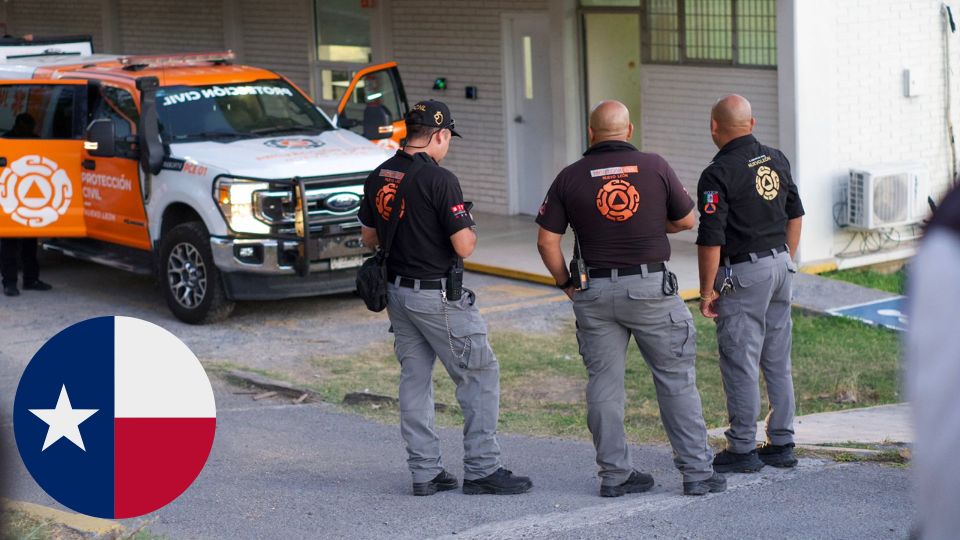Elementos de Protección Civil Nuevo León, a punto de partir rumbo a Texas