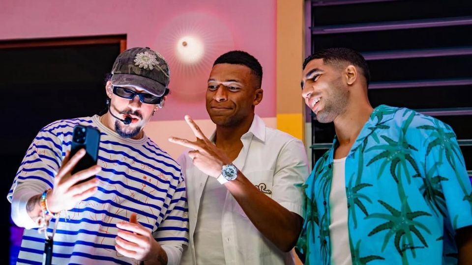 Mbappé saludó a la afición boricua desde el escenario y Hakimi disfrutó cada beat: el Coliseo de PR vibró con futbolistas de élite y música latina.