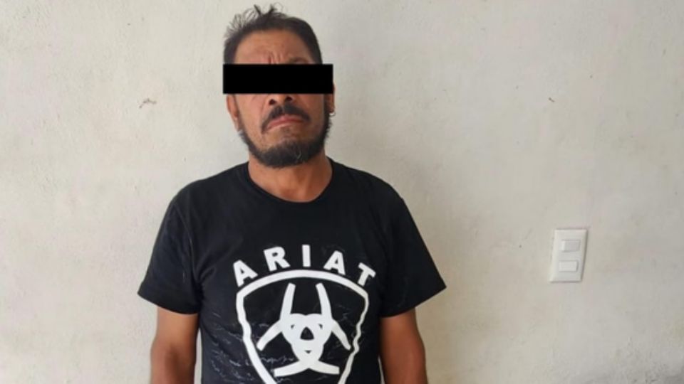 En el lugar fue detenido un hombre identificado como Juan N, quien ya fue puesto a disposición del Ministerio Público.