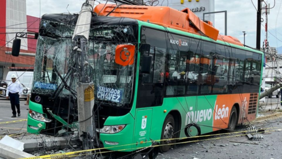 Choque de camión en Guadalupe.