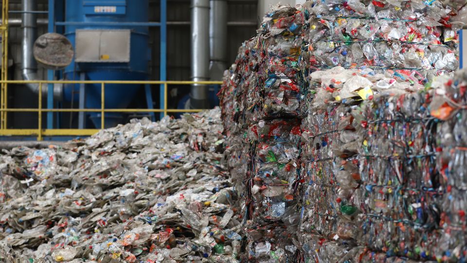 Arca Continental y Coca-Cola México lideran el reciclaje de PET a través de PetStar | Especial