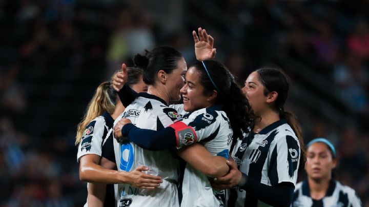Rayadas estrena cancha mundialista con una victoria ante Querétaro; 'Burky' marcó un doblete