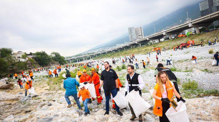 Retiran más de tres toneladas de basura del Río Santa Catarina