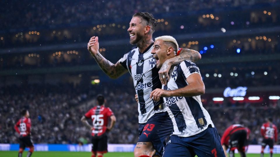 Germán Berterame anotó tres goles y lideró la victoria de Monterrey en su presentación como local en el Apertura 2025.