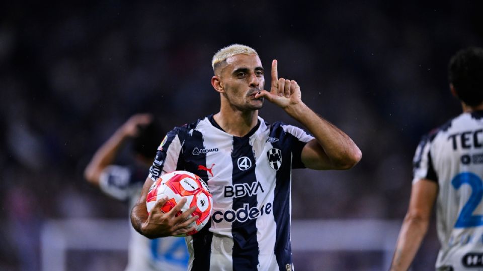 Germán Berterame vivió una noche mágica con un hat-trick perfecto que le dio la victoria a Rayados