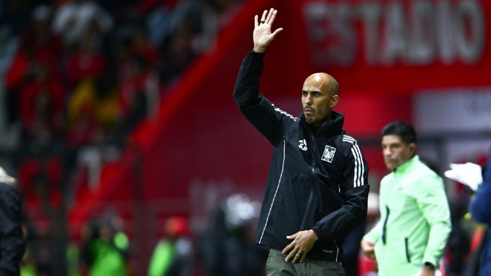 El técnico argentino suma 10 victorias en 21 partidos oficiales y ha devuelto la confianza al plantel felino.