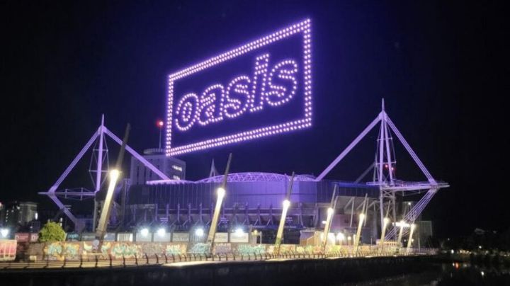 Drones forman logo de Oasis a pocas horas del primer concierto en Cardiff