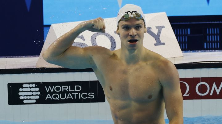 Leon Marchand rompe récord mundial en los 200 estilos y lidera jornada histórica en Singapur | VIDEO