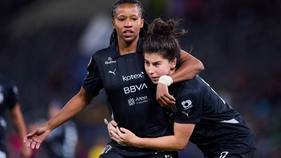 Jermaine Seoposenwe cerró su ciclo con la selección sudafricana y Lucía García fue parte del subcampeonato español en Suiza.