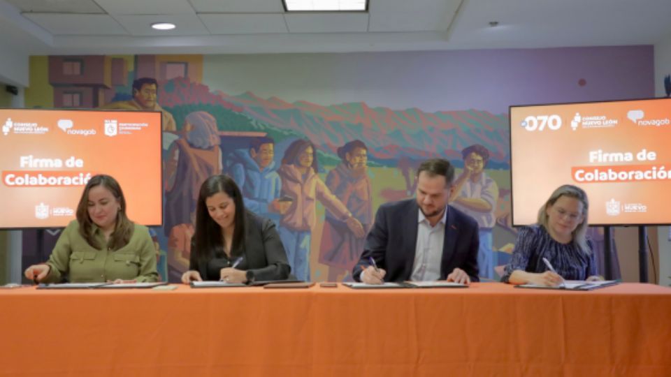 Firma de colaboración para el Congreso de Innovación Pública NovaGob.