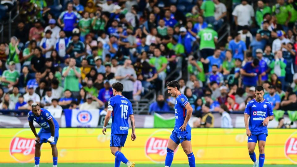 Cruz Azul sufrió una de sus peores derrotas del siglo ante un Seattle Sounders imparable, que anotó siete goles en menos de 45 minutos.