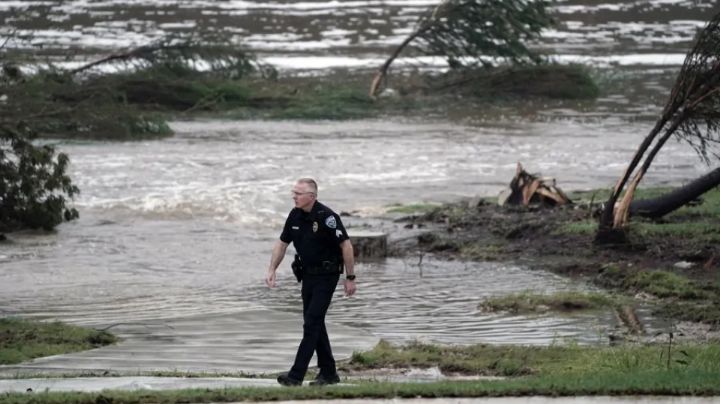 Aumenta a 32 las personas fallecidas por las inundaciones en Texas