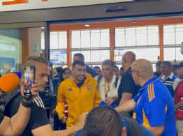 Tigres se apodera del aeropuerto para dar a Ángel Correa un recibimiento de Campeón del Mundo