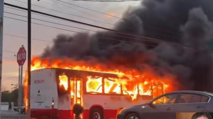 Se incendia unidad del transporte público de la ruta 311 en Monterrey