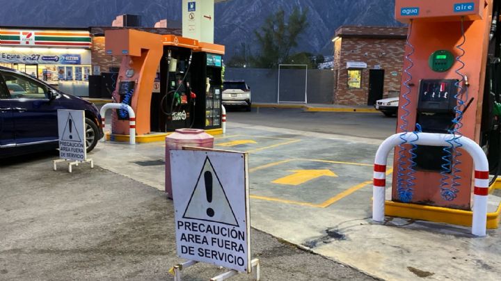 Reportan desabasto de gasolina en San Nicolás y Santa Catarina