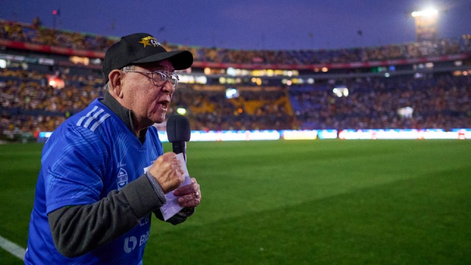 José de Jesús Guerrero Martínez, conocido como Guerrerito, ha sido la voz oficial de Tigres desde 1968, marcando el ritmo emocional del Volcán.
