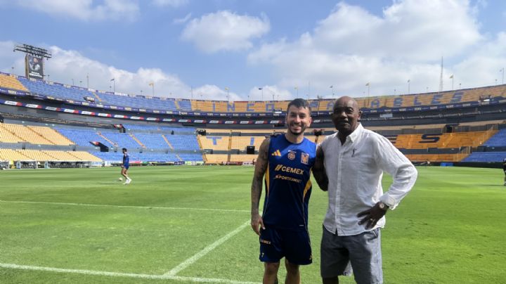 Gerónimo Barbadillo entrega el histórico número 7 a Ángel Correa en el entrenamiento de Tigres