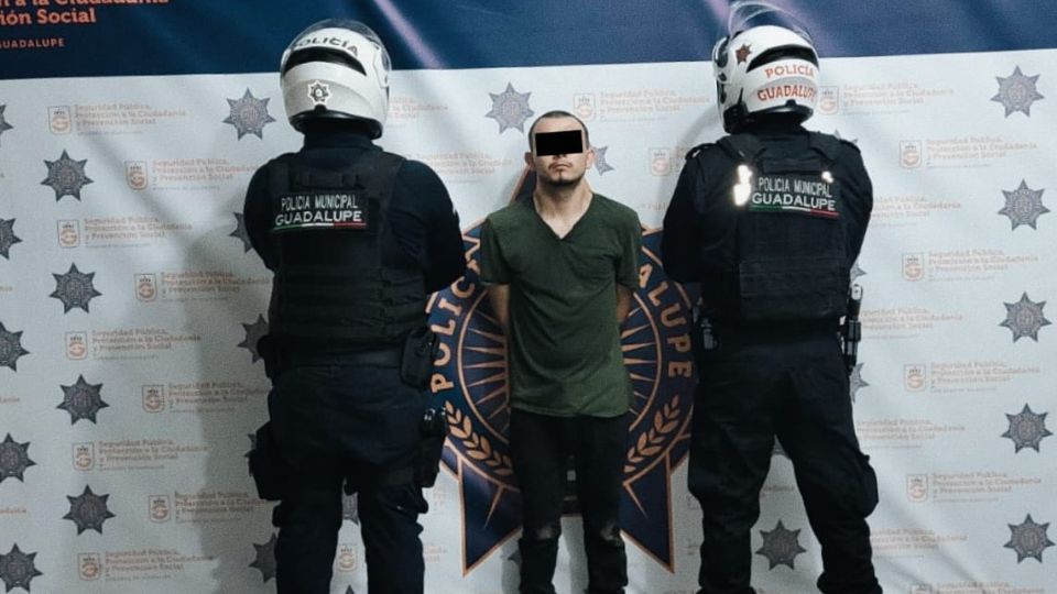 Detienen a joven con resguardo domiciliario por presunto narcomenudeo en Guadalupe.