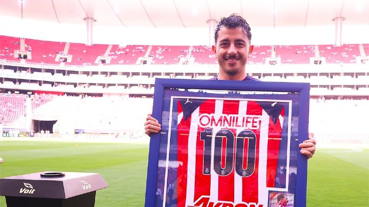 Liga MX: Chivas reconoció a Alan Mozo por sus 100 partidos como rojiblanco