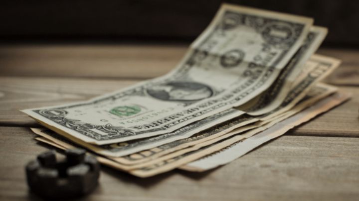 ¡Peso mexicano da la sorpresa este domingo! Así le gana terreno al dólar