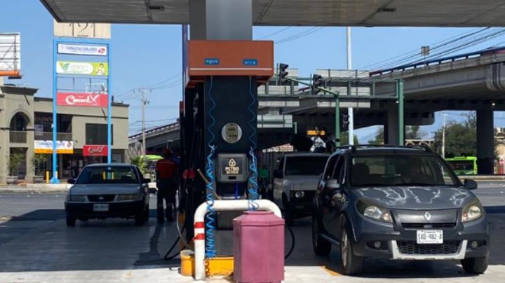 Avanza lentamente restablecimiento de suministro de gasolina en NL