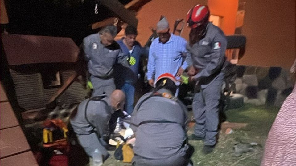 Elementos de Protección Civil de Santiago atienden a lesionado | Protección Civil de Santiago