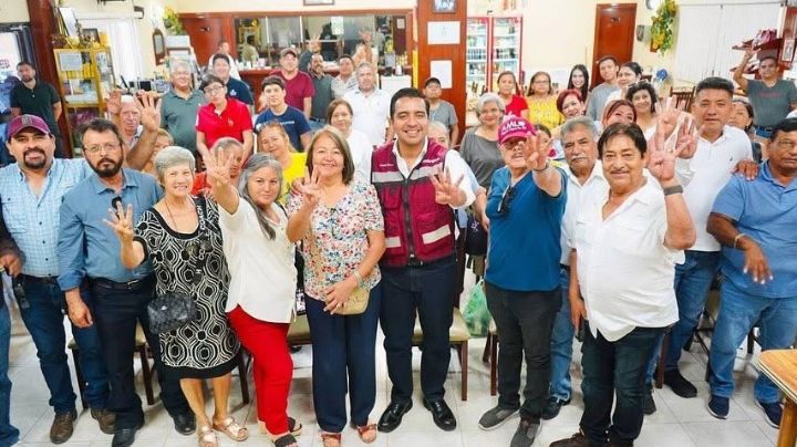 Jesús Nava se reúne con militantes de Morena en Linares para promover la 4T
