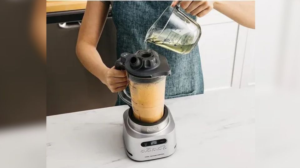 Ninja Twisti SS150: La licuadora portátil práctica para la cocina.