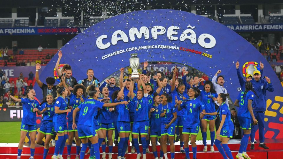 Marta apareció en el 96’ y 105’ para rescatar a Brasil en una final inolvidable que terminó con la Canarinha levantando su noveno título continental.