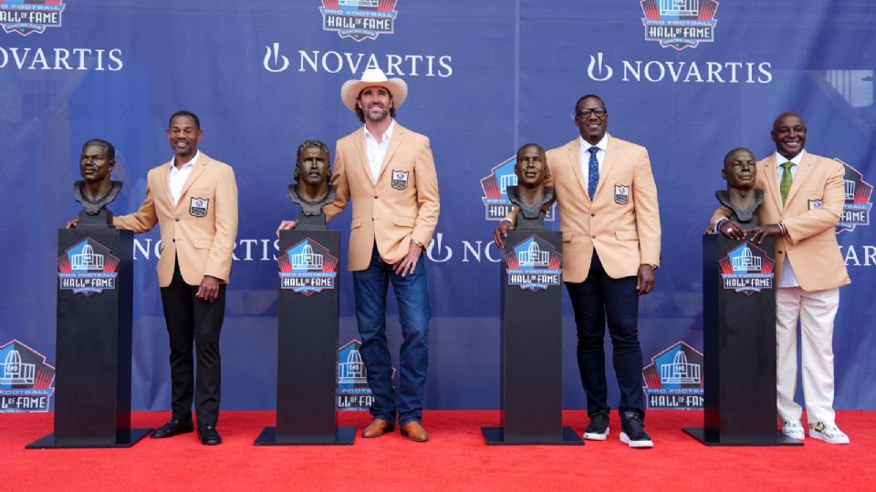 Sterling Sharpe, Antonio Gates, Jared Allen y Eric Allen ingresan al Salón de la Fama de la NFL en una ceremonia histórica