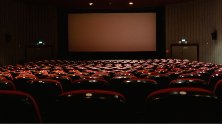 Hombre muere al interior de una sala de cine en plaza comercial de Monterrey