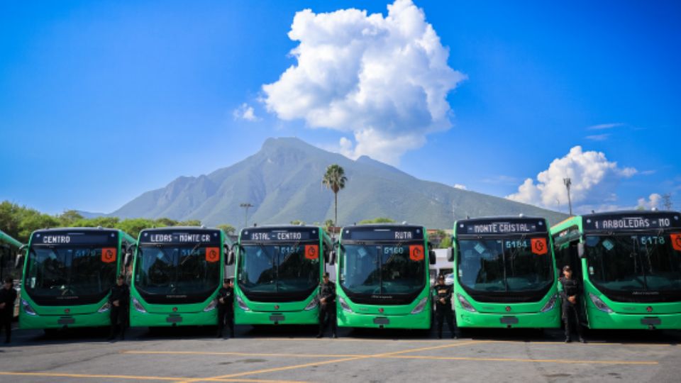 Transporte público en NL: reducen tiempos de espera con nuevas unidades.