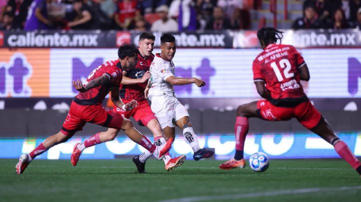 Chivas logra empate heroico 3-3 ante Xolos, pero sigue en el fondo de la tabla del Apertura 2025