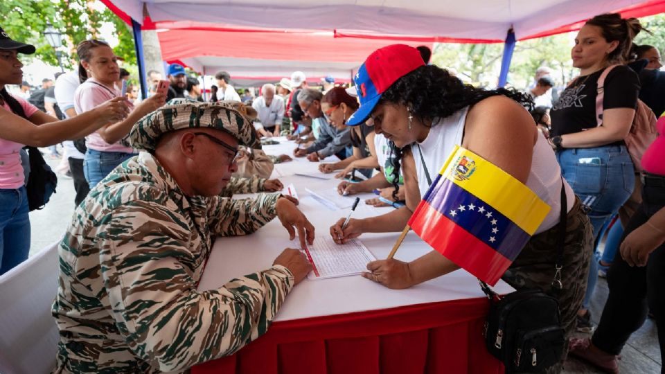 El gobierno venezolano calificó como un éxito la jornada de alistamiento.
